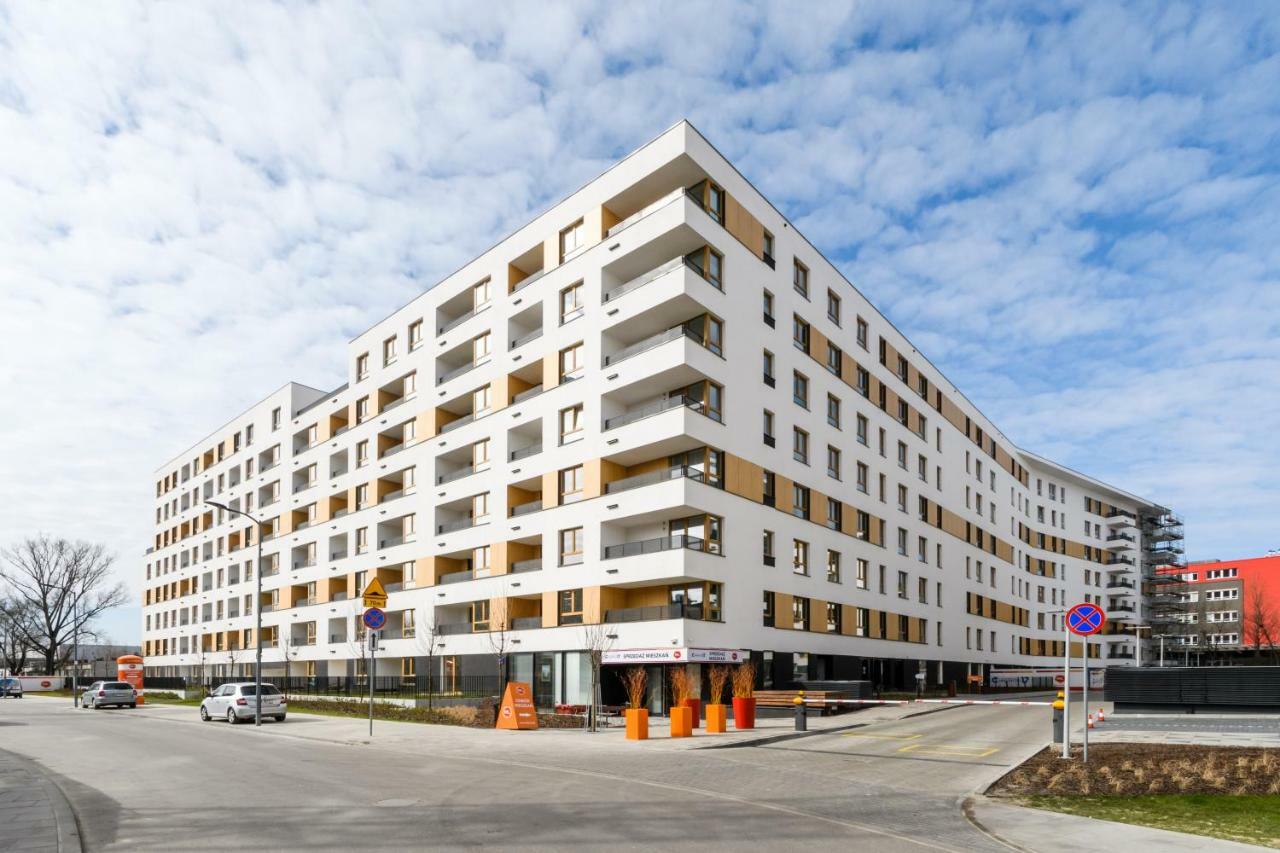 M&R Apartament Airport&Business Premium Komputerowa - Underground Garage - Free Wifi - Netflix - Self Check-In - 5 Min From Chopin Airport Varsó Kültér fotó