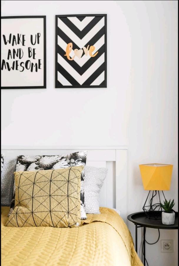 M&R Apartament Airport&Business Premium Komputerowa - Underground Garage - Free Wifi - Netflix - Self Check-In - 5 Min From Chopin Airport Varsó Kültér fotó